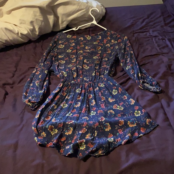 American Eagle Flower Romper - Picture 2 of 2